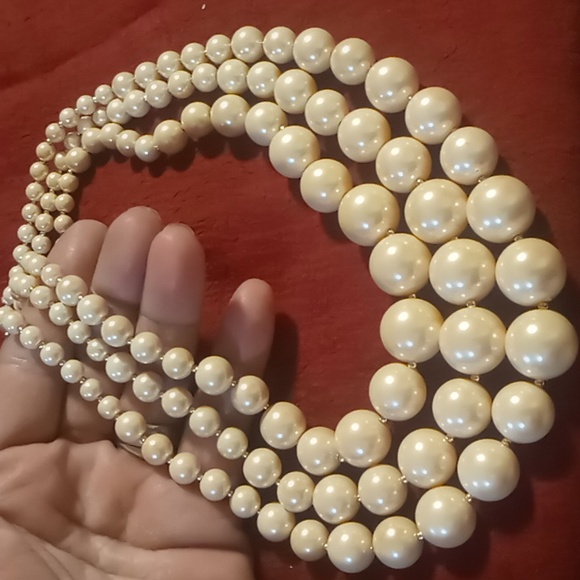 Charter club weighed layered pink pearl necklace. 18 inches long - Picture 2 of 8